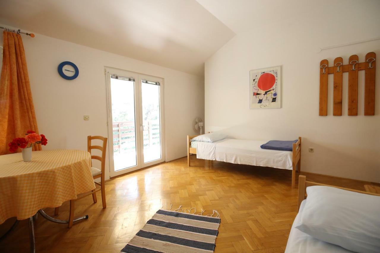 Apartments Paleka Petrcane Buitenkant foto